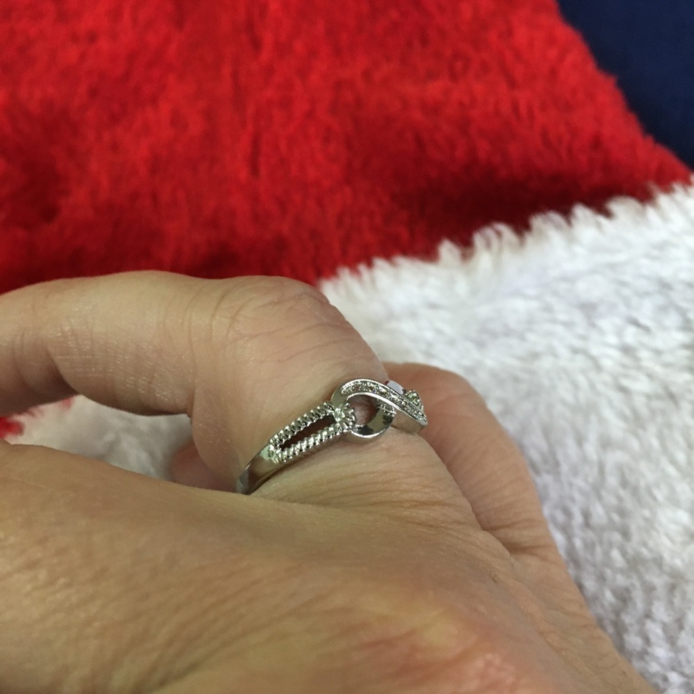 Infinity ring - Picture 2 of 3